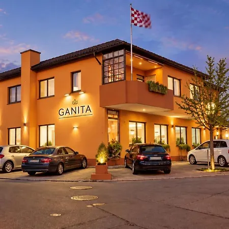 Ganita Hotel 3*
